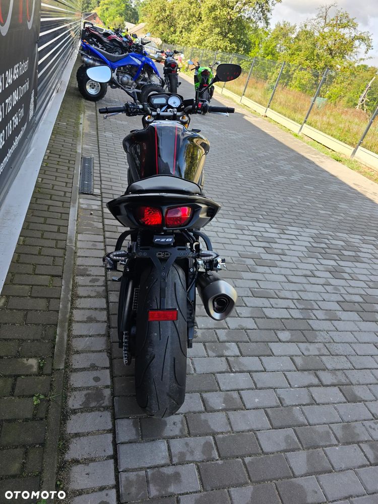 Yamaha FZ8 - 31
