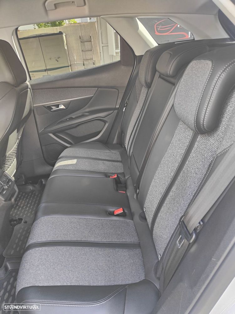 Peugeot 3008 1.2 PureTech Allure EAT8 - 10