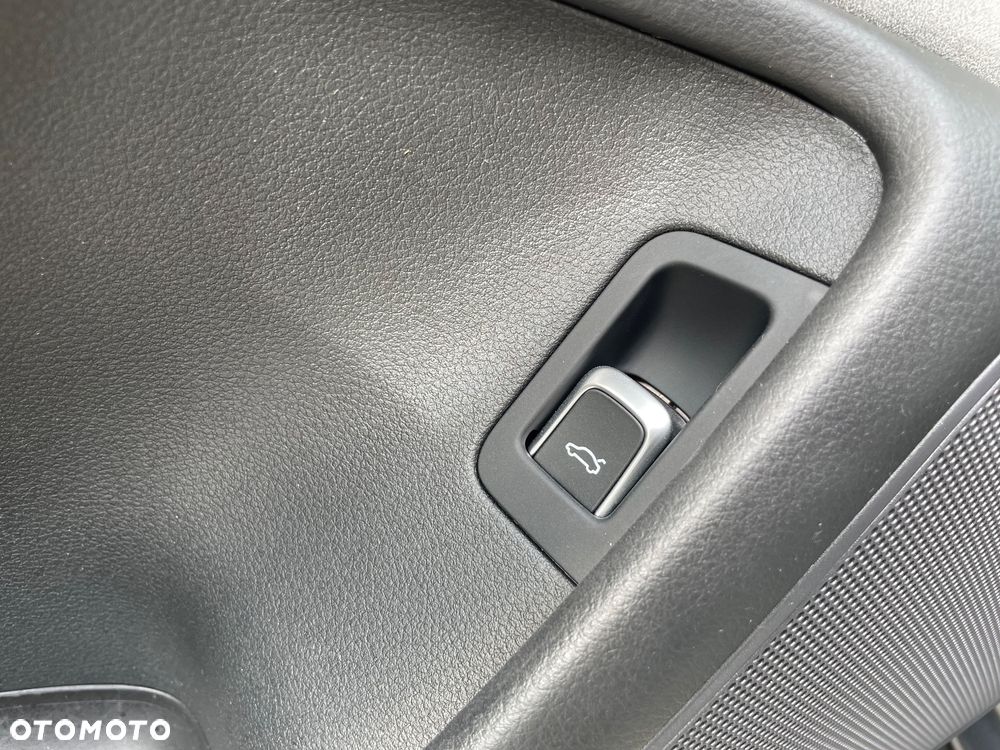 Audi A6 Avant 2.0 TDI Ultra DPF S tronic - 15