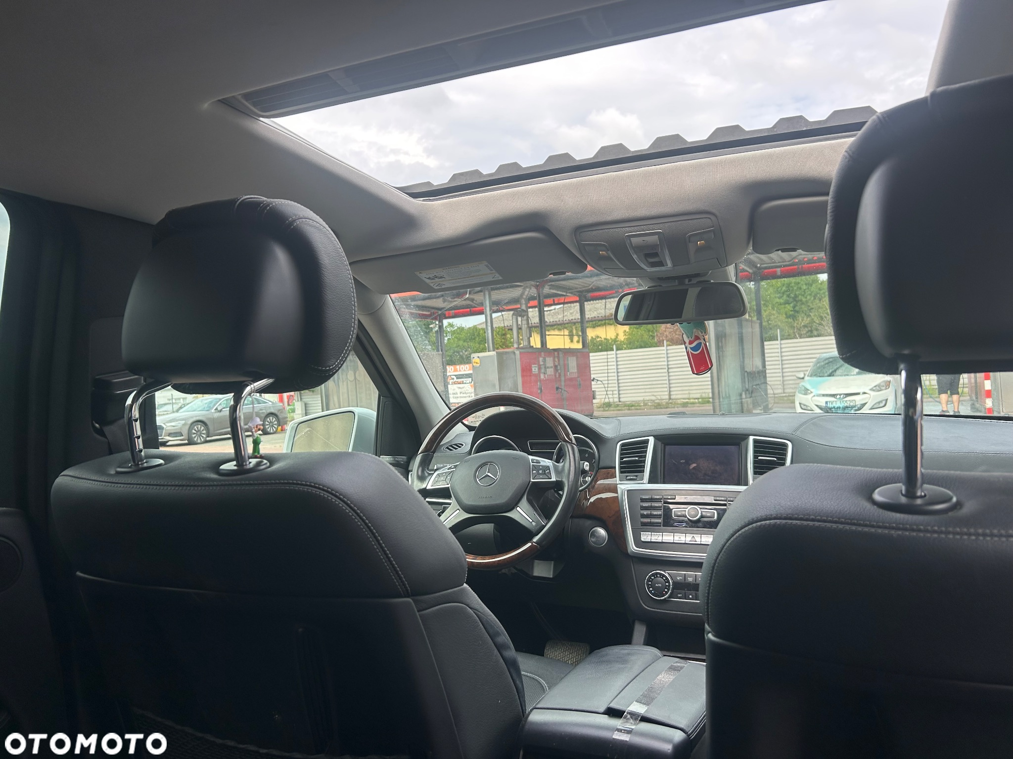 Mercedes-Benz GL 400 4Matic 7G-TRONIC - 15