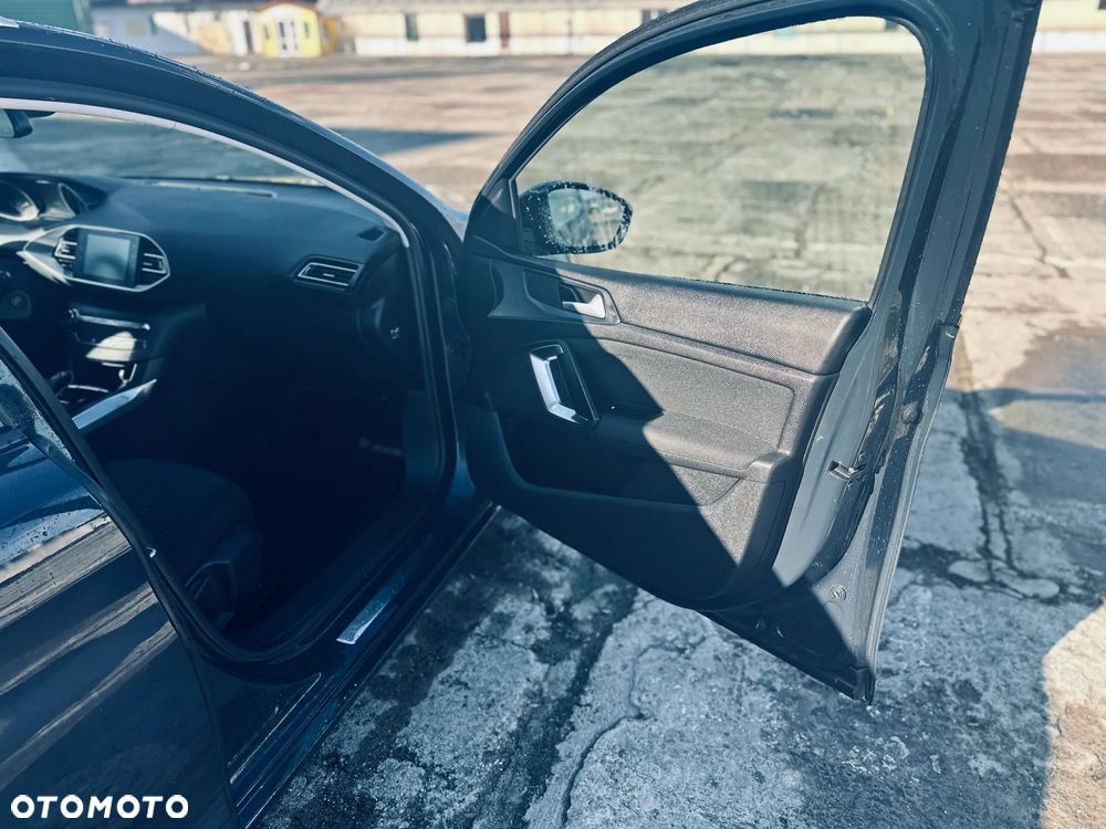 Peugeot 308 BlueHDi 130 EAT6 Stop & Start Allure - 9