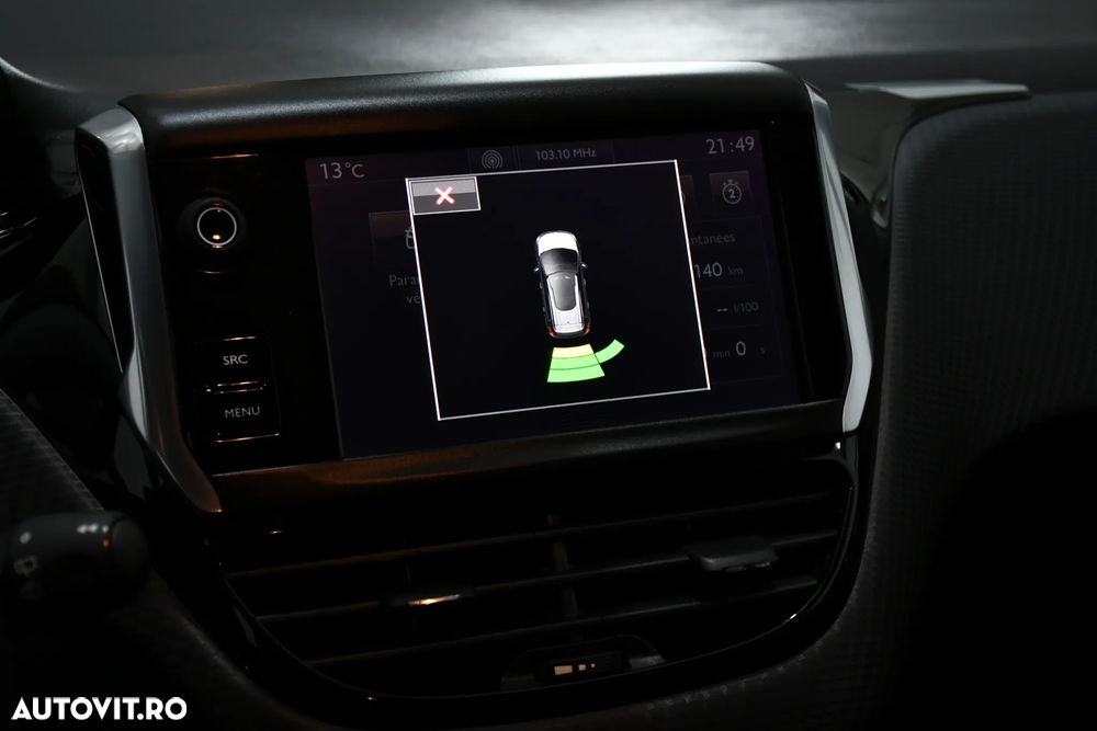 Peugeot 2008 1.2 L PureTech Turbo S&S Allure - 20