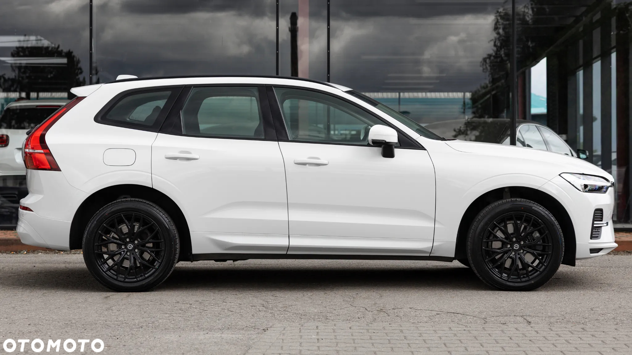 Volvo XC 60 D4 Momentum Pro - 16