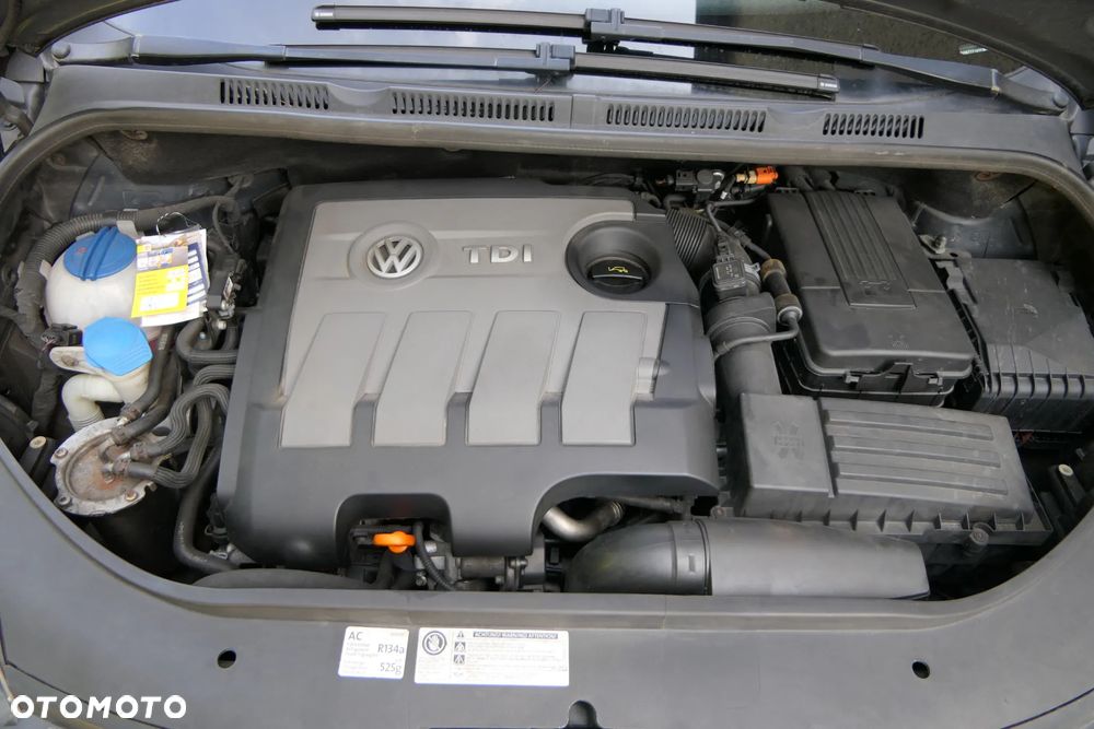 Volkswagen Golf Plus 1.6 TDI DPF Style - 18