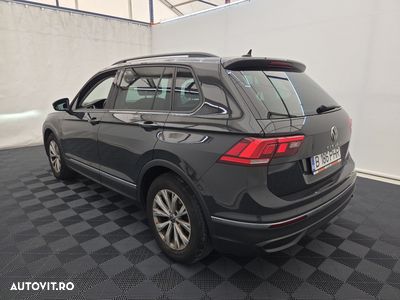 Volkswagen Tiguan - 2