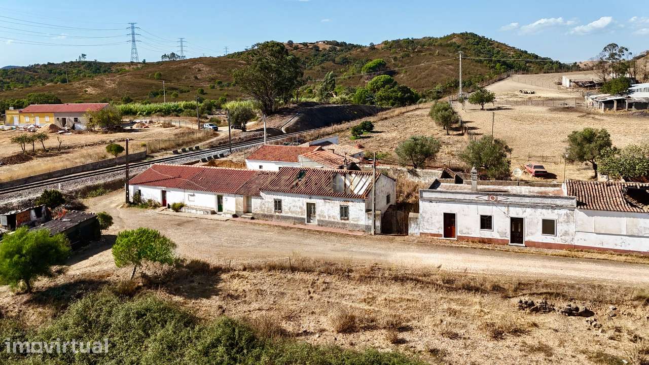 Moradia anterior a 1951 para reabilitação com grande potencial perto d - Grande imagem: 5/14