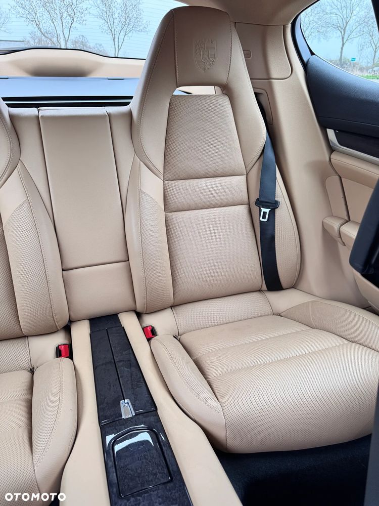 Porsche Panamera - 36