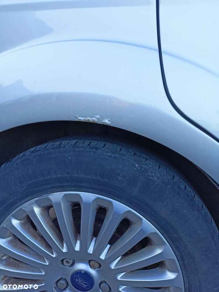 Ford Focus 1.8 FF Ghia - 13