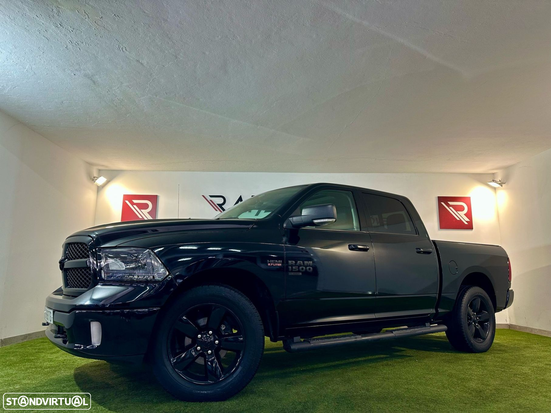 Dodge RAM 1500 5.7 V8 - 6