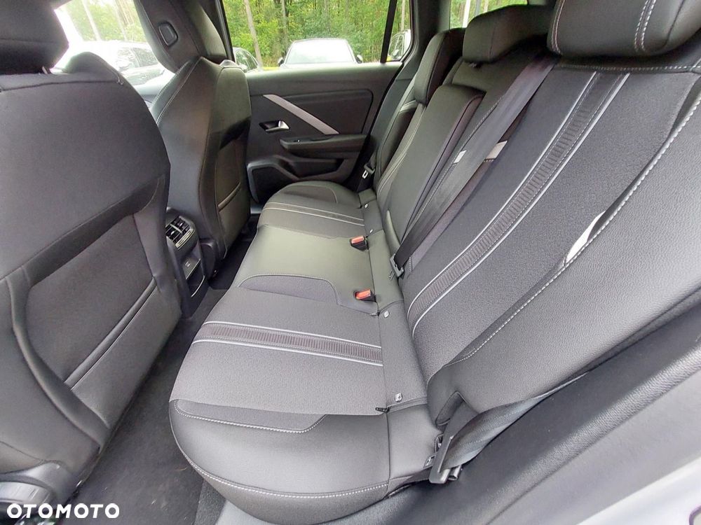 Opel Astra 1.2 T GS S&S - 10