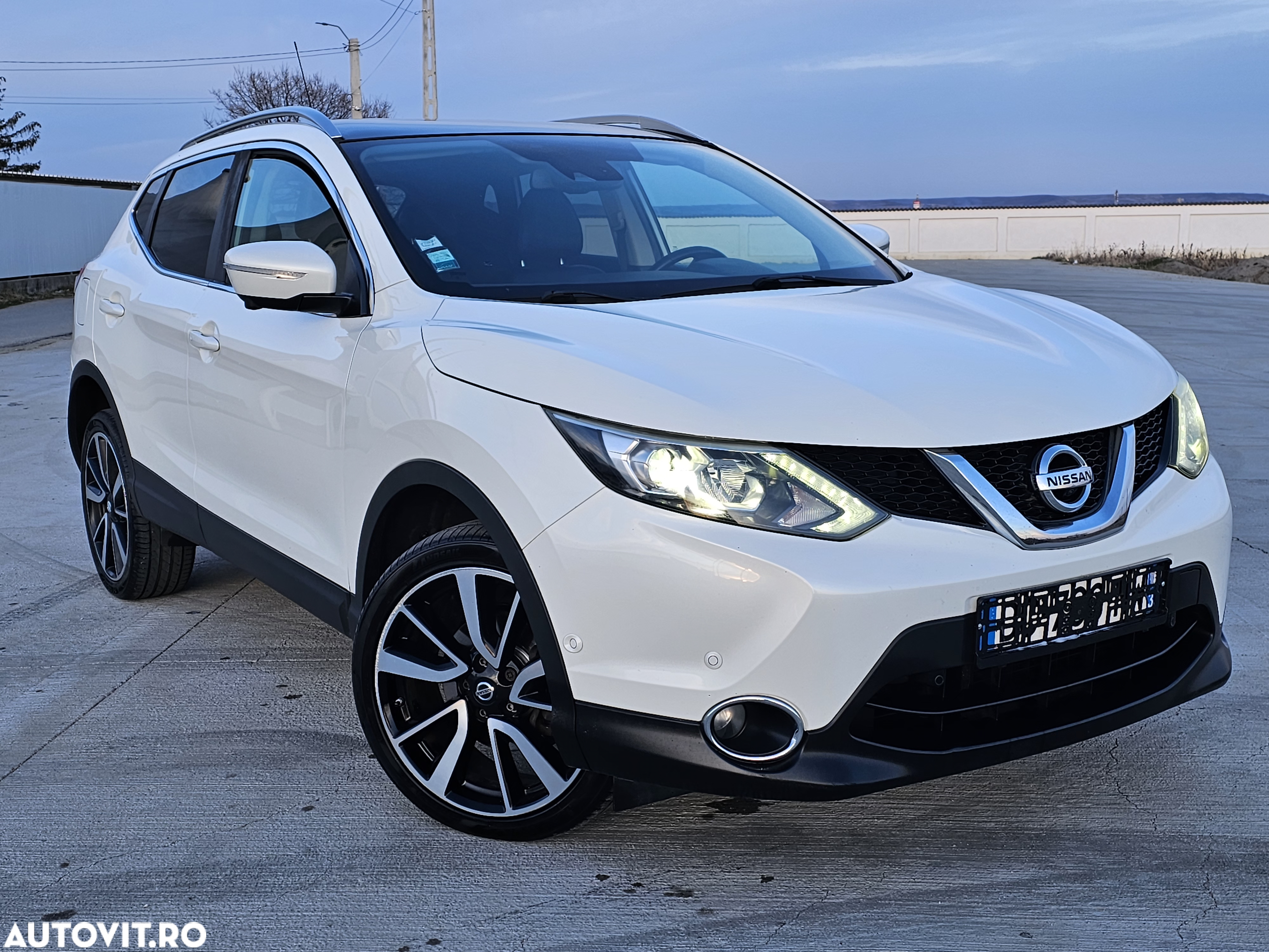 Nissan Qashqai 1.6 DCI Start/Stop Tekna - 24