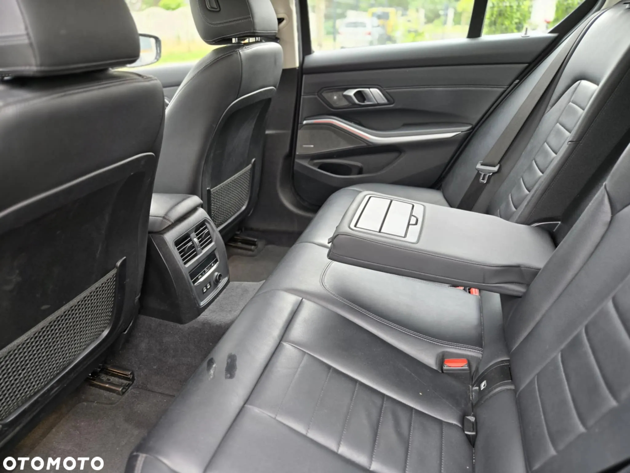 BMW Seria 3 330e Luxury Line sport - 12