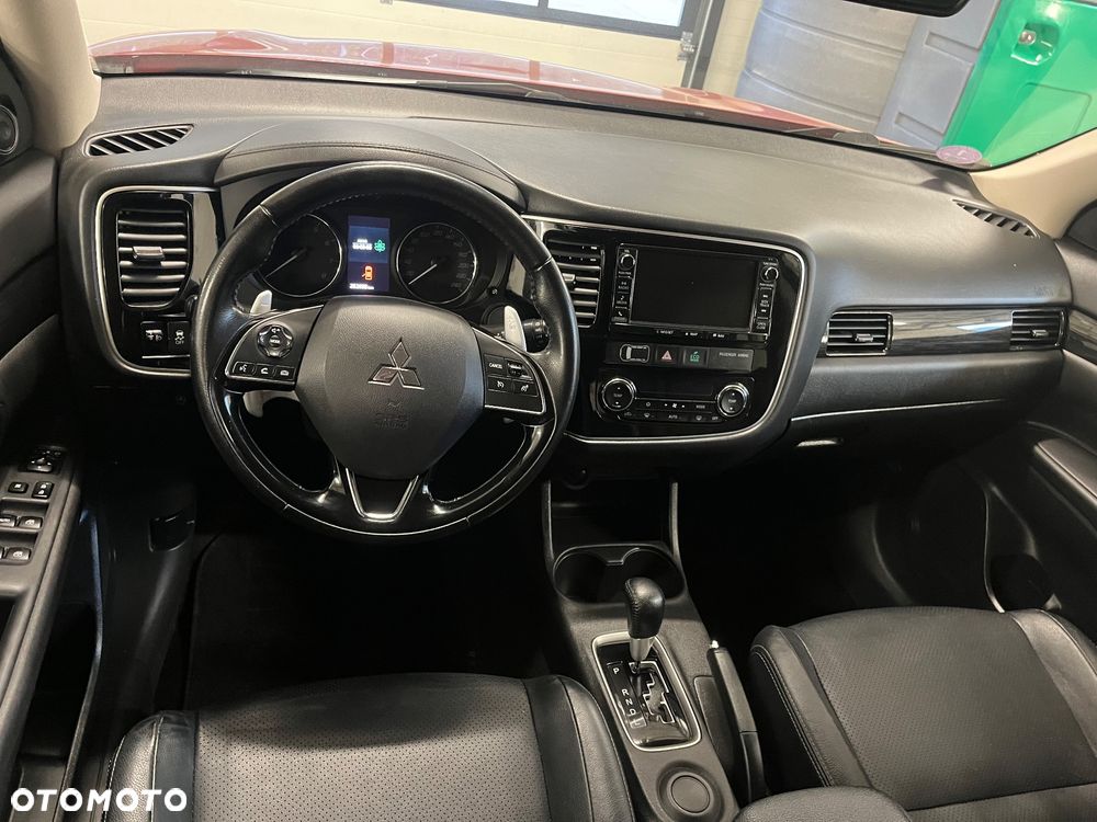 Mitsubishi Outlander 2.0 2WD CVT Diamant Edition+ - 12