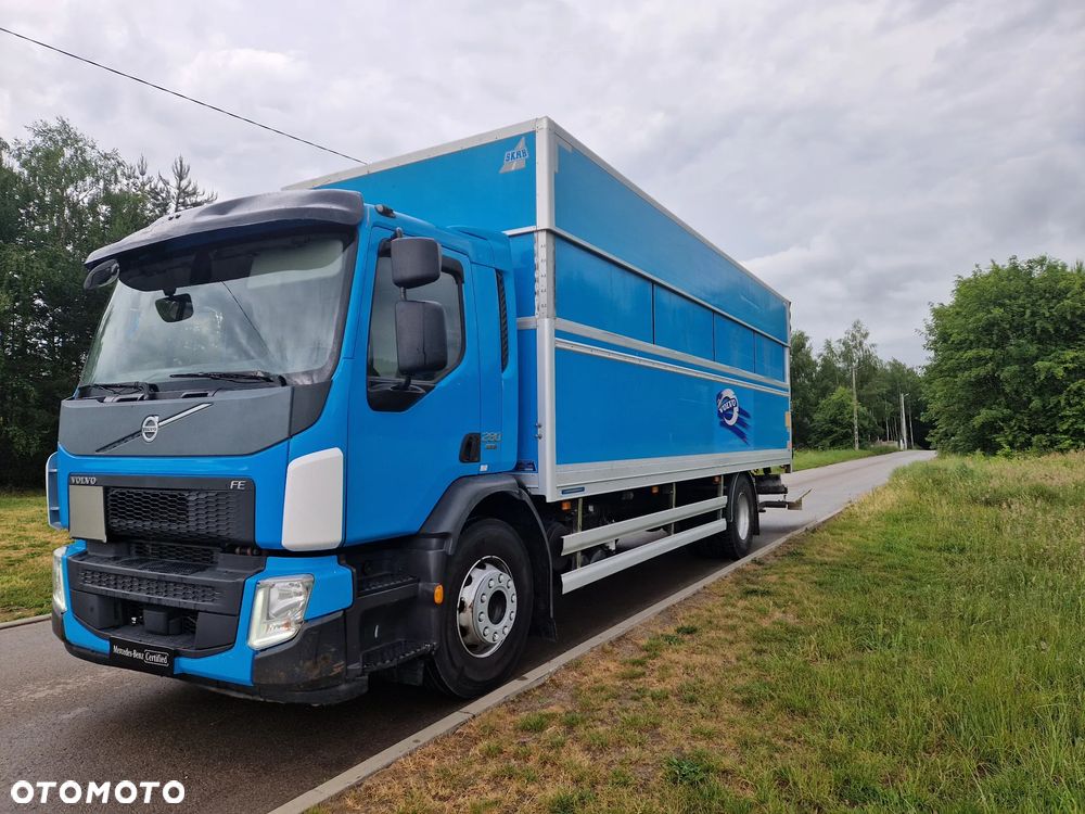 Volvo FE280 Izoterma dmc 19500Kg Winda