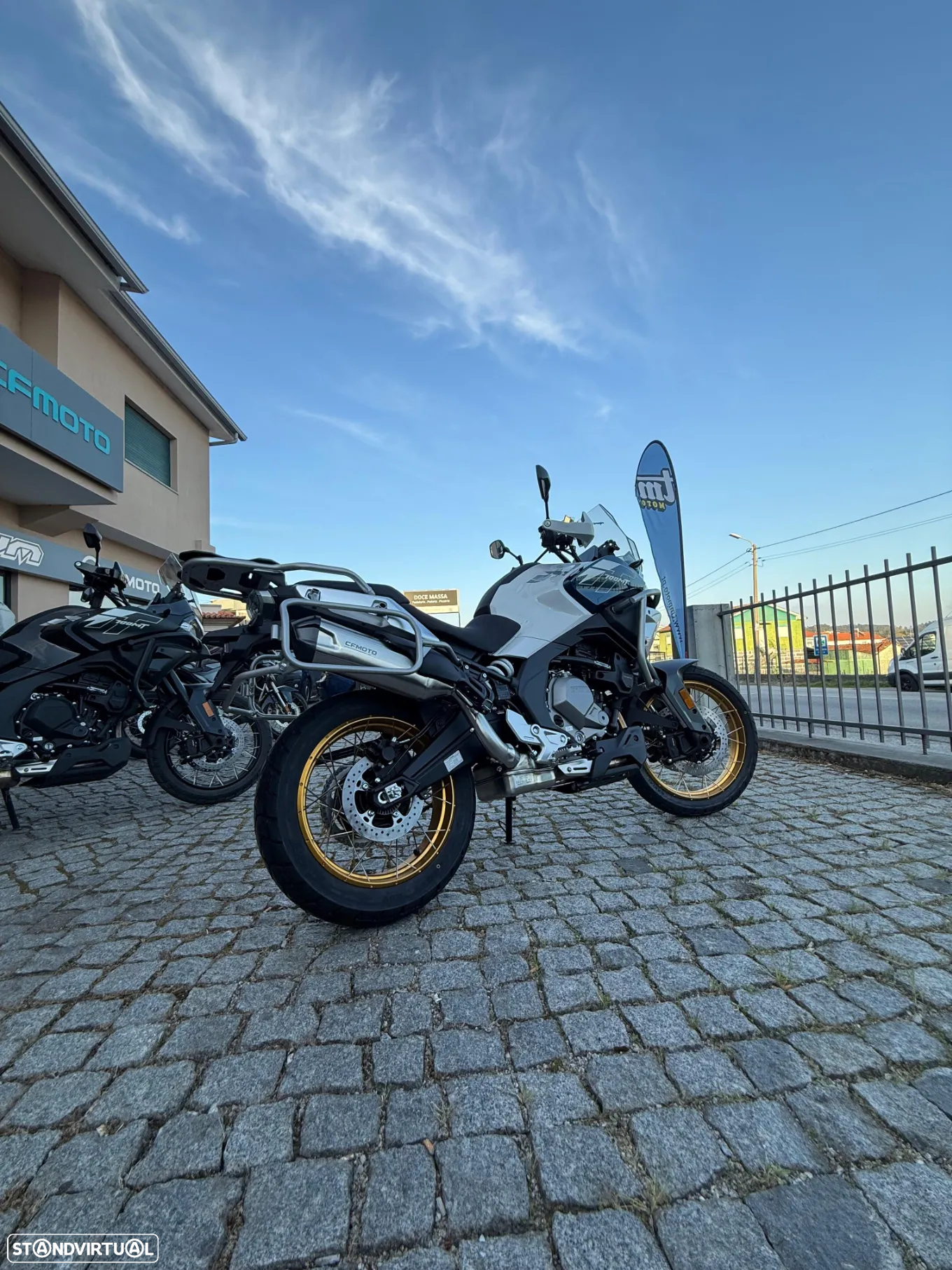 CF Moto 700MT ADV Nova - 16