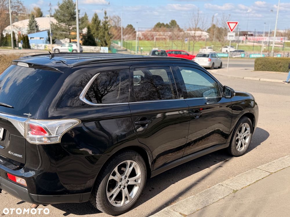 Mitsubishi Outlander - 5