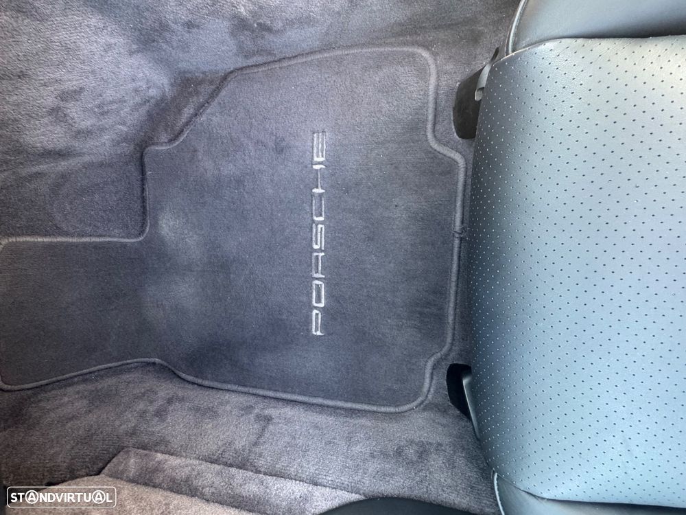Porsche Boxster 2.7 - 8