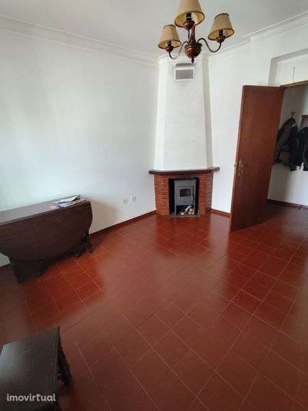 Apartamento T2  com Garagem para Arrendamento Mobilado - Grande imagem: 5/9