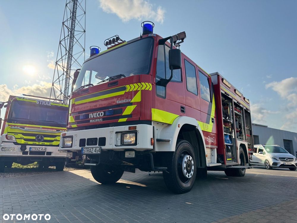 Iveco Straż pożarna | Pojazd pożarniczy | Wóz strażacki IVECO MAGIRUS 4x4 | CNBOP | 3000 l wody | blokady mostów | maszt oświetleniowy 360° - 1