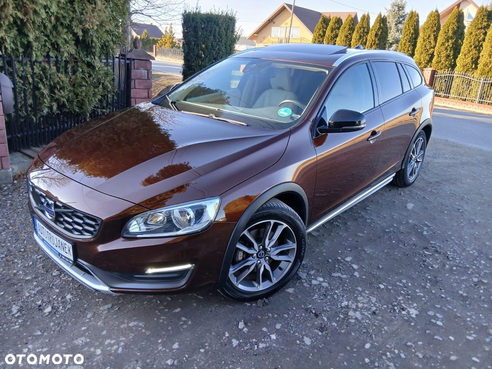 Volvo V60 Cross Country D3 Summum - 11