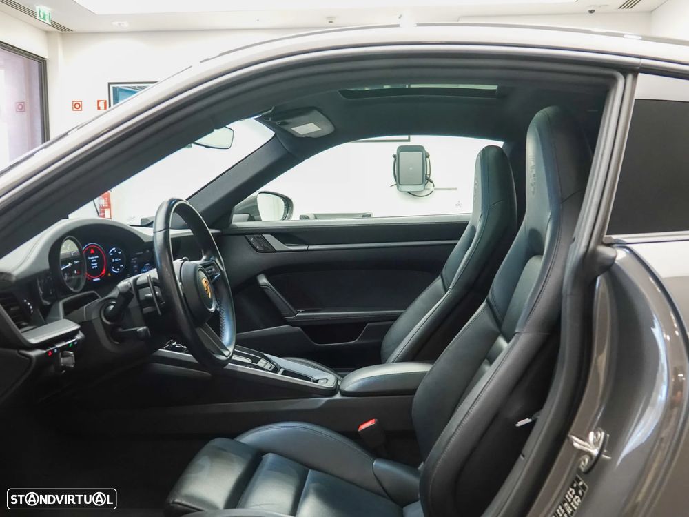 Porsche 911 (992) Carrera S PDK - 17