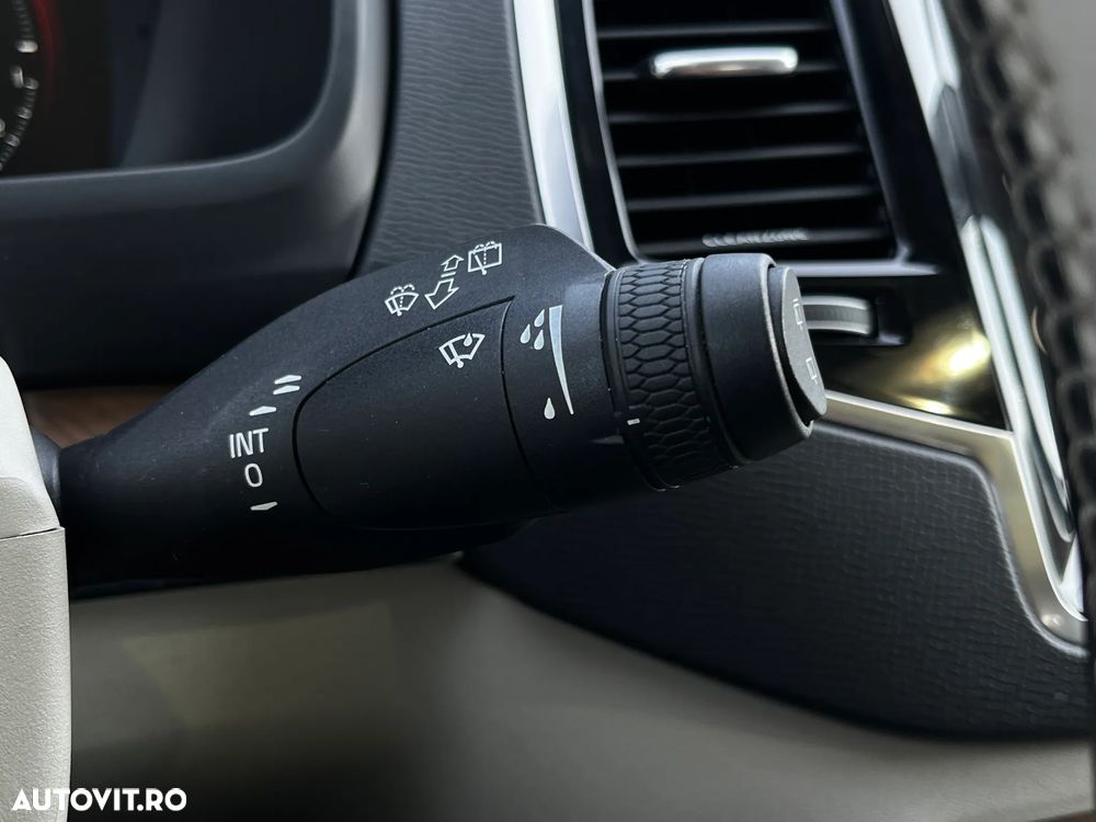 Volvo XC 90 - 22