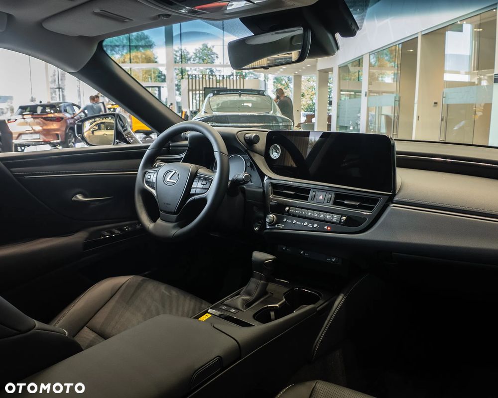 Lexus ES 300h Business Edition - 9