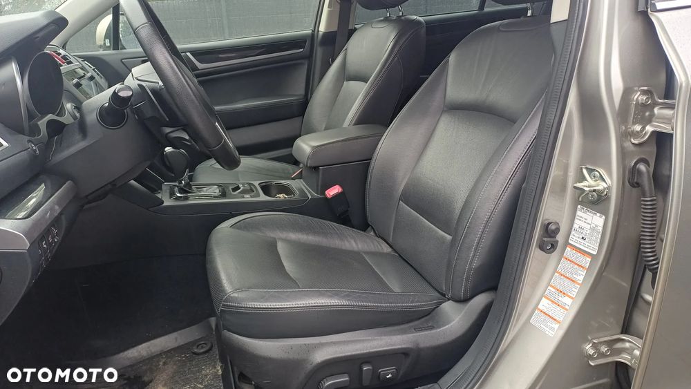 Subaru Outback 2.0D Exclusive Lineartronic - 12