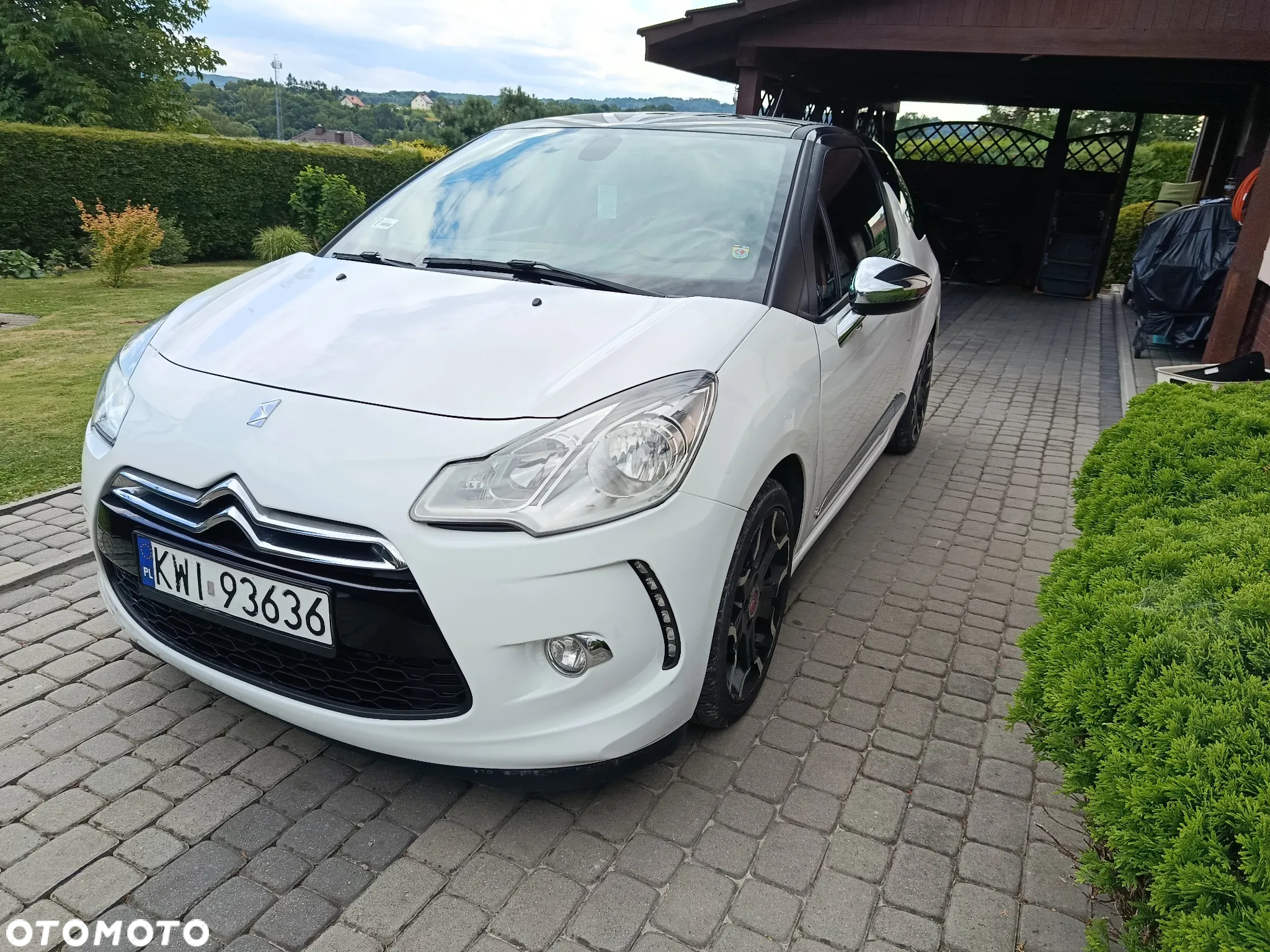 Citroën DS3 HDi 90 FAP SoChic - 3