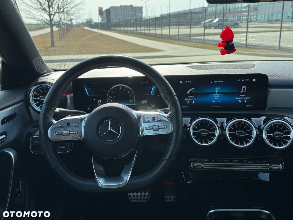 Mercedes-Benz CLA 250 7G-DCT AMG Line - 19