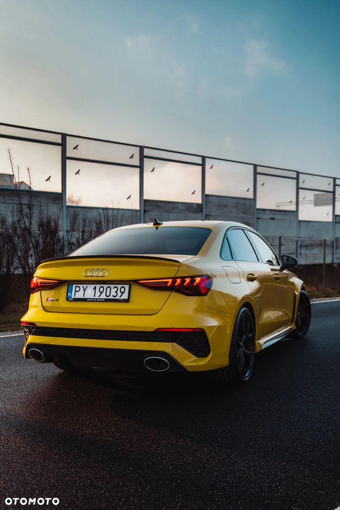 Audi RS3 Limousine - 5