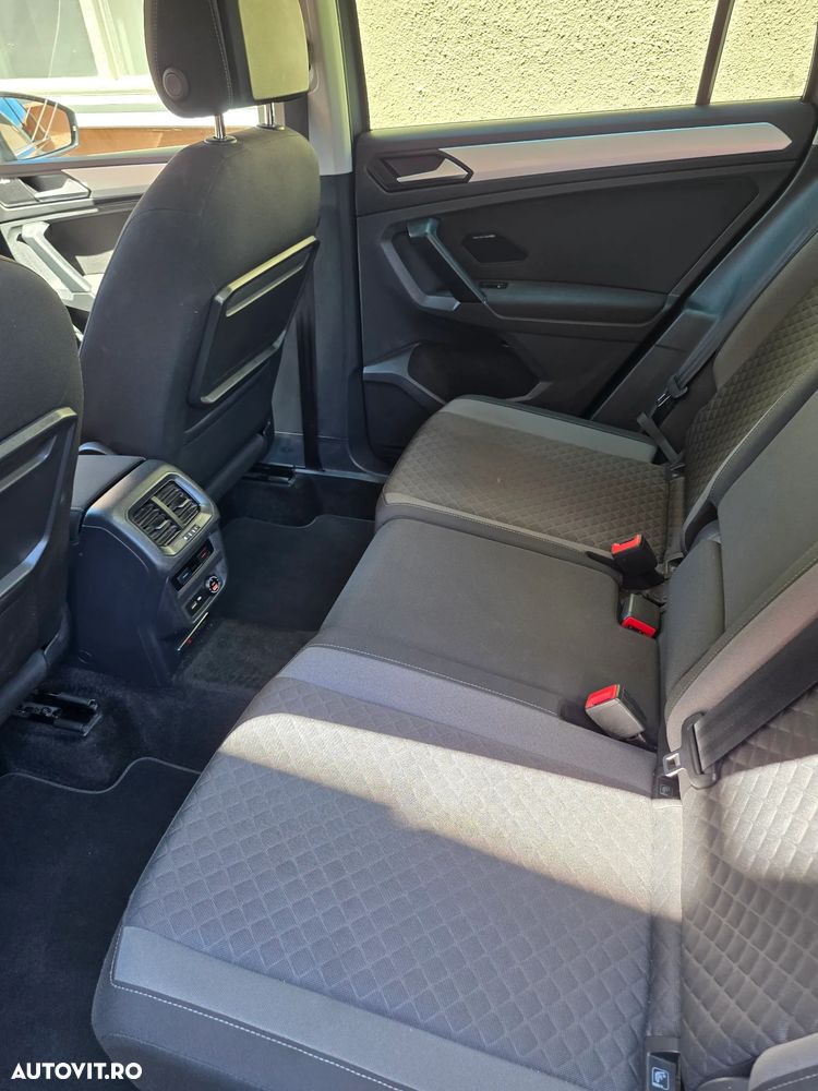 Volkswagen Tiguan - 13