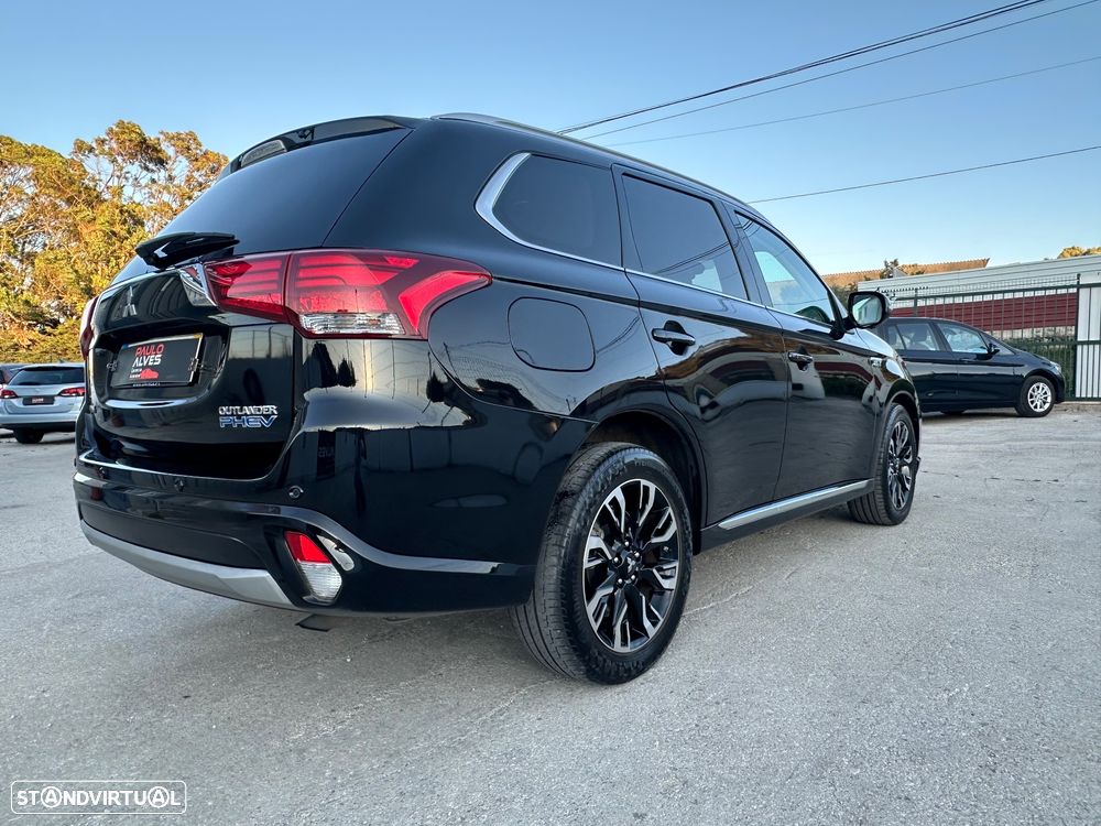 Mitsubishi Outlander 2.0 Intense Navi - 17