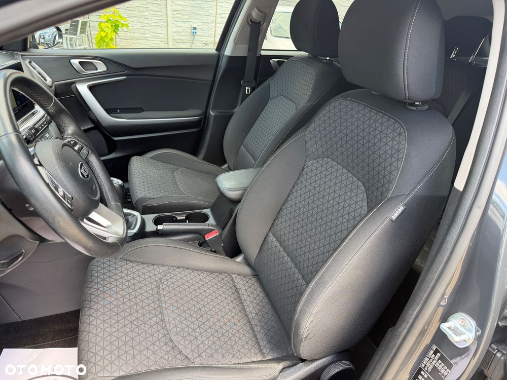 Kia Ceed 1.4 Vision - 22