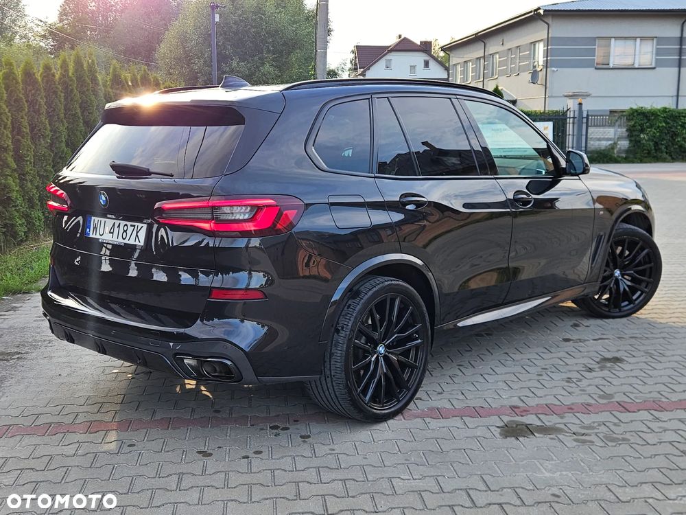 BMW X5 M50i - 4