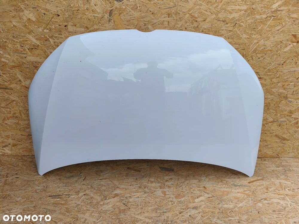 VW Touran II Caddy 10-15r maska - 1