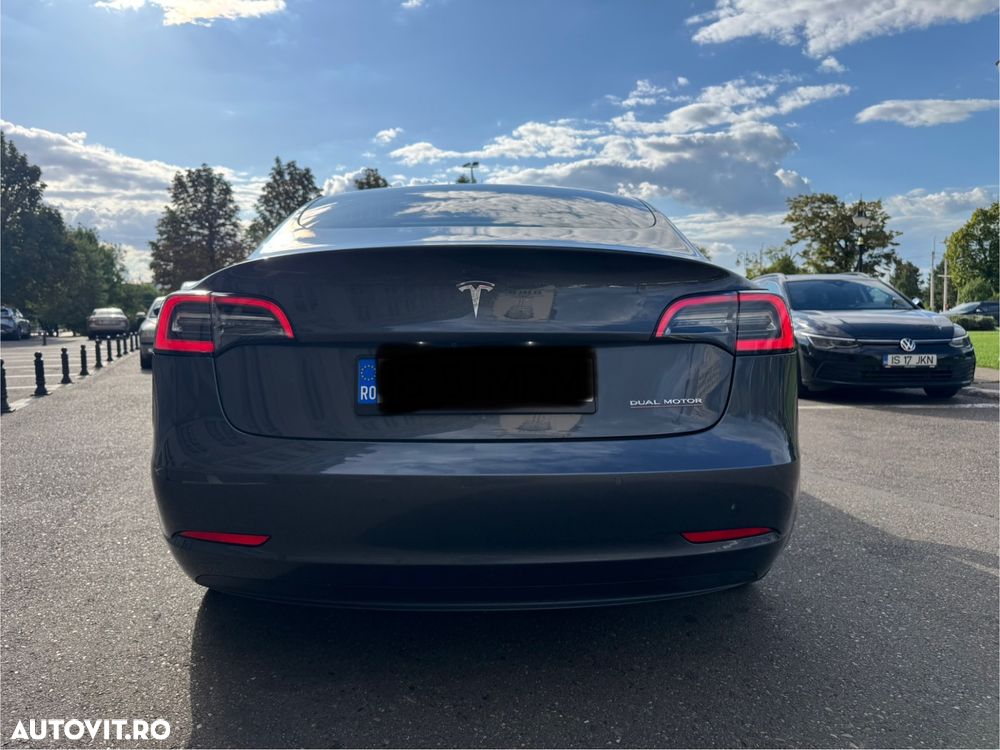 Tesla Model 3 - 2