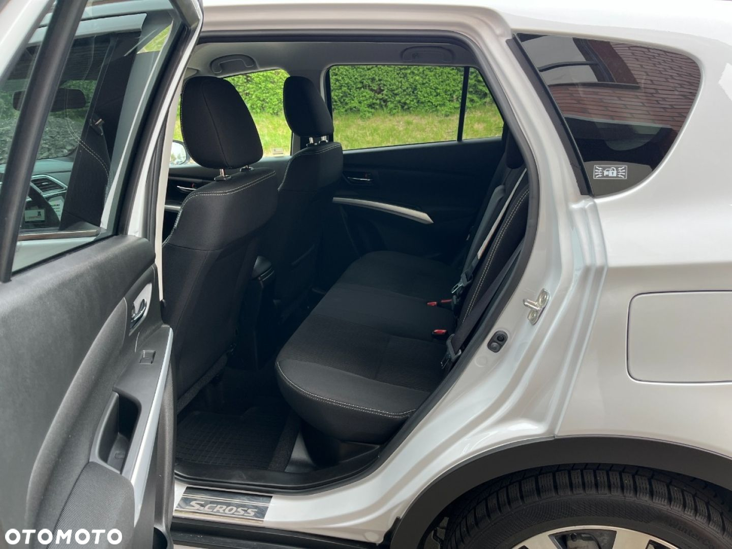 Suzuki SX4 S-Cross 1.4 Boosterjet Hybrid ALLGRIP Comfort+ - 23