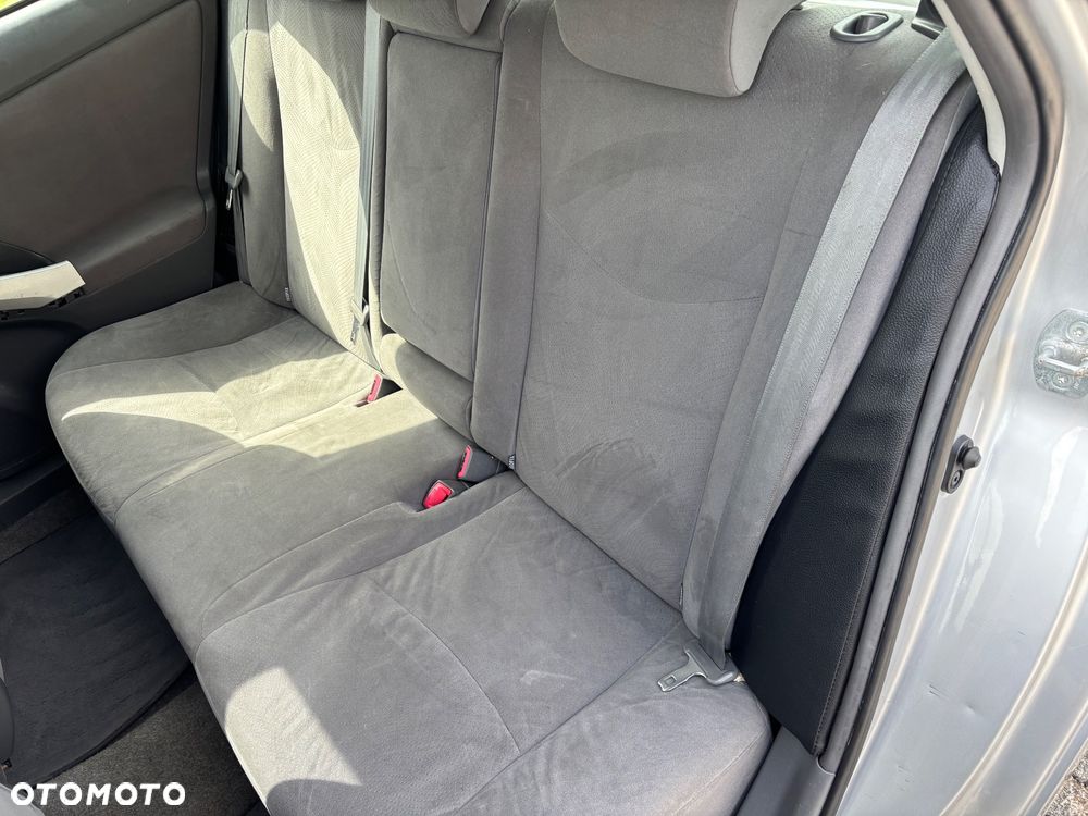 Toyota Prius - 17
