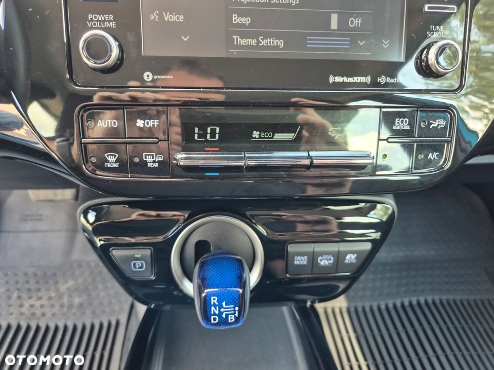 Toyota Prius Hybrid Comfort - 33