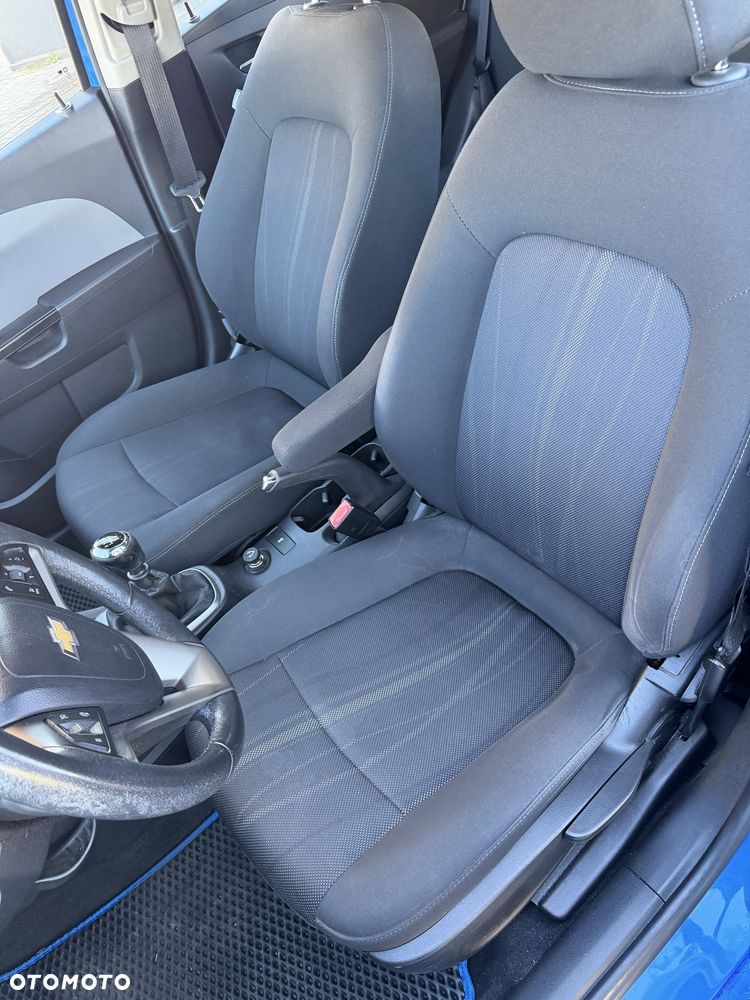 Chevrolet Aveo - 8