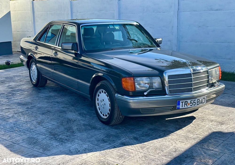 Mercedes-Benz W126 - 1