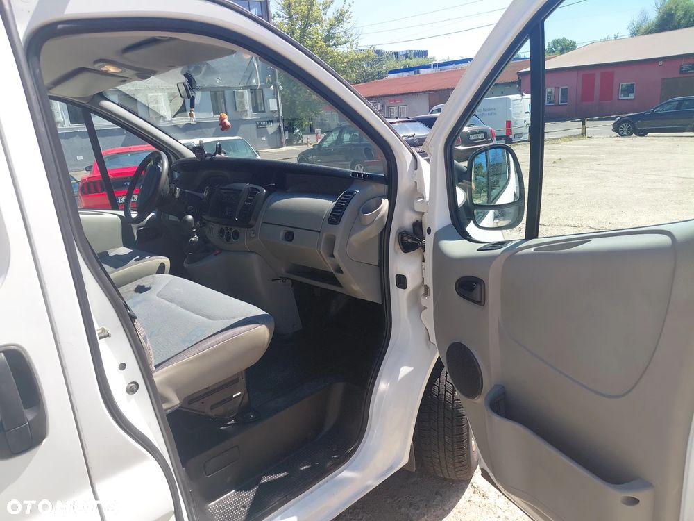 Renault Trafic - 8