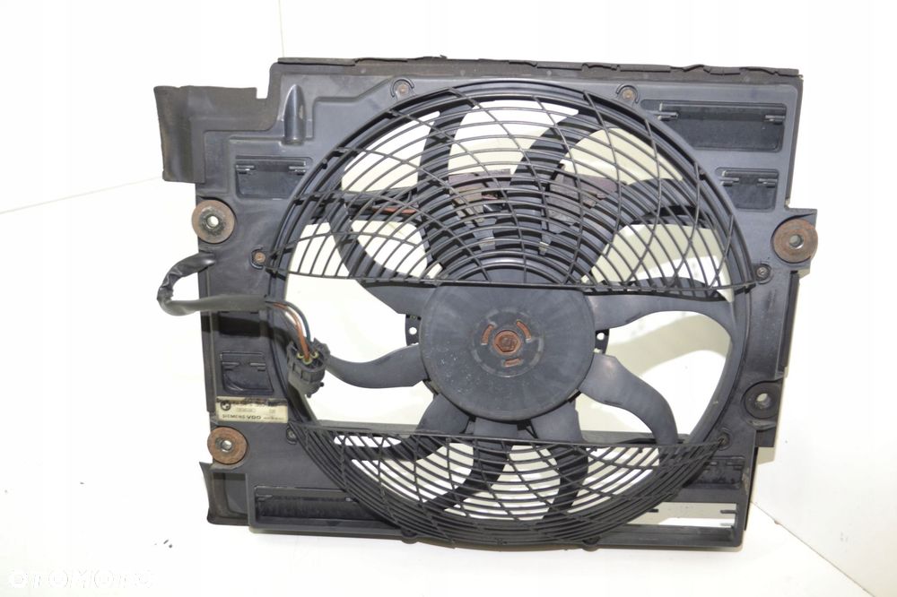 WENTYLATOR CHŁODNICY KLIMATYZACJI BMW E39 4PIN 8380780 - 1