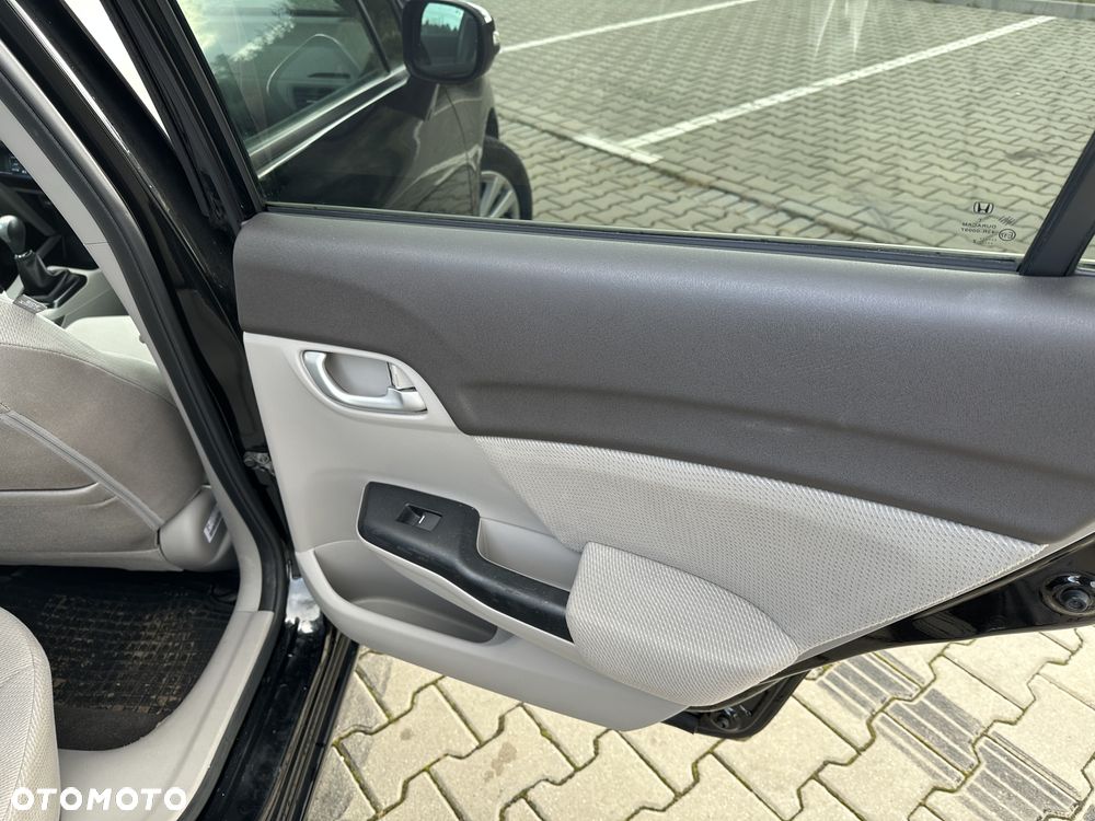 Honda Civic 1.8 Comfort - 32