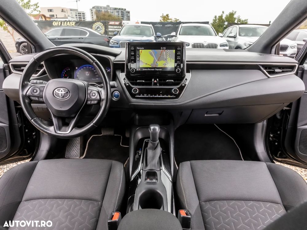 Toyota Corolla 2.0 Hybrid Business Edition - 16