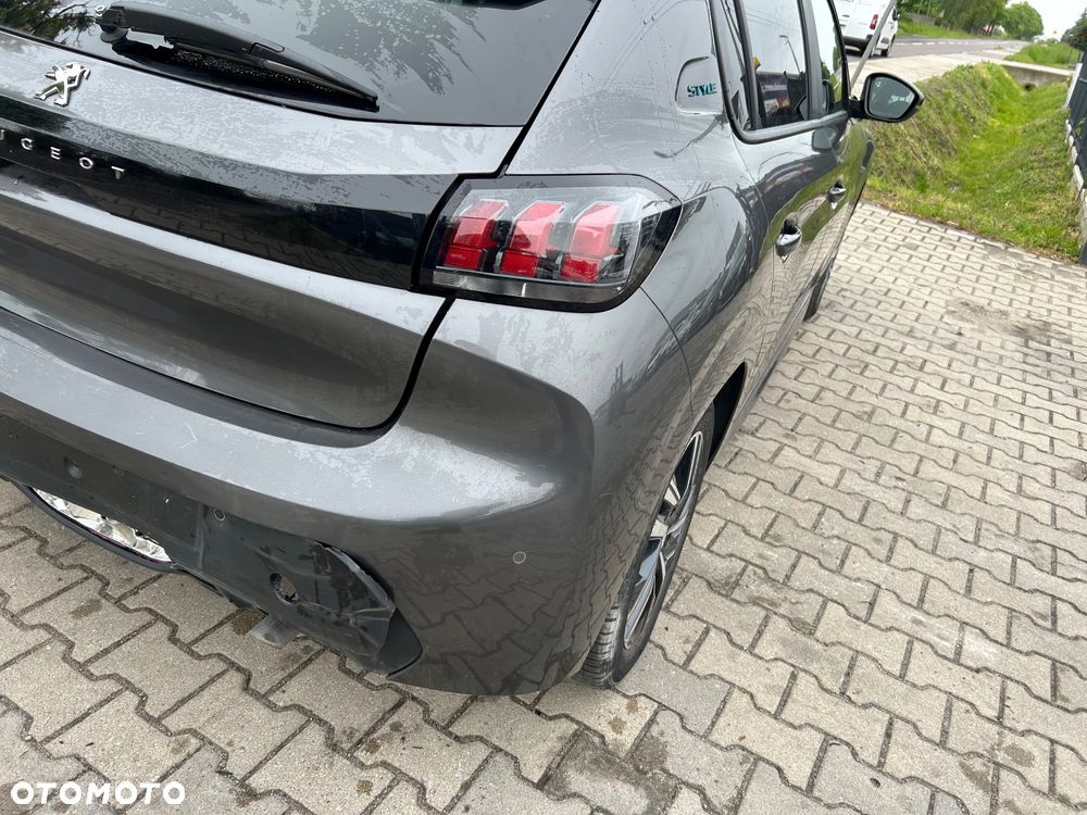 Peugeot 208 - 21