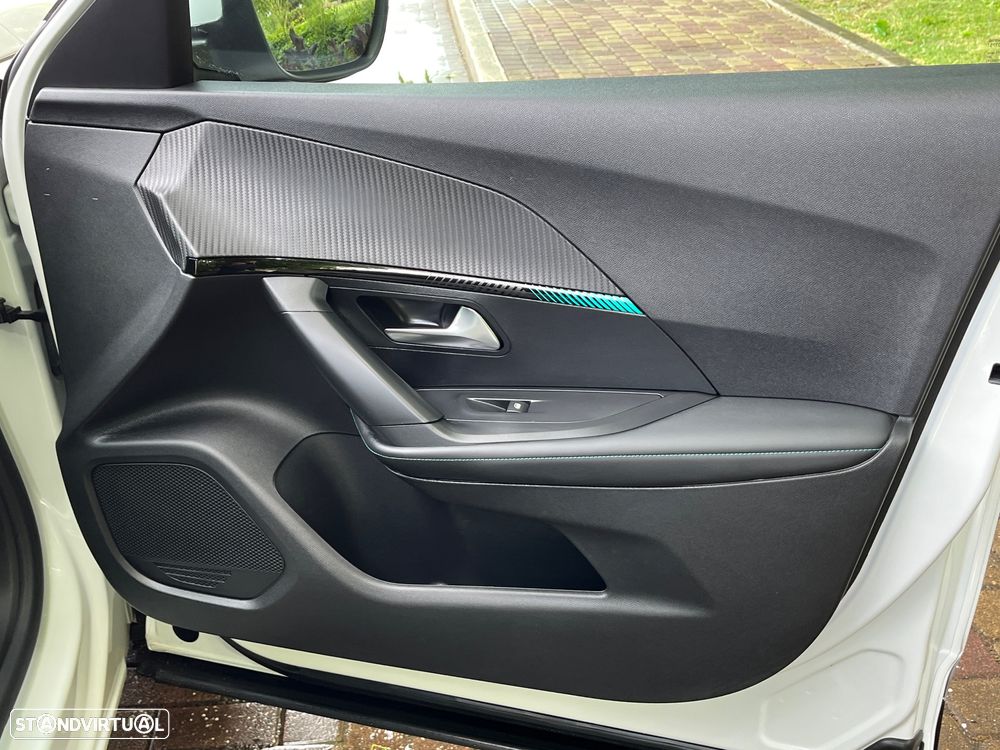 Peugeot 2008 PureTech 100 Style - 25