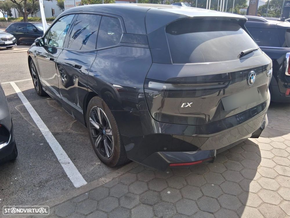 BMW iX xDrive 40 Pack Desportivo - 2