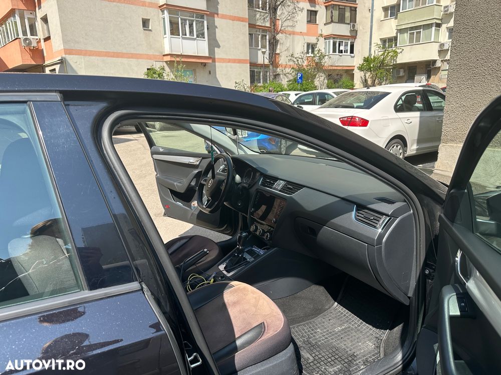 Skoda Octavia 2.0 TDI DSG Style - 6